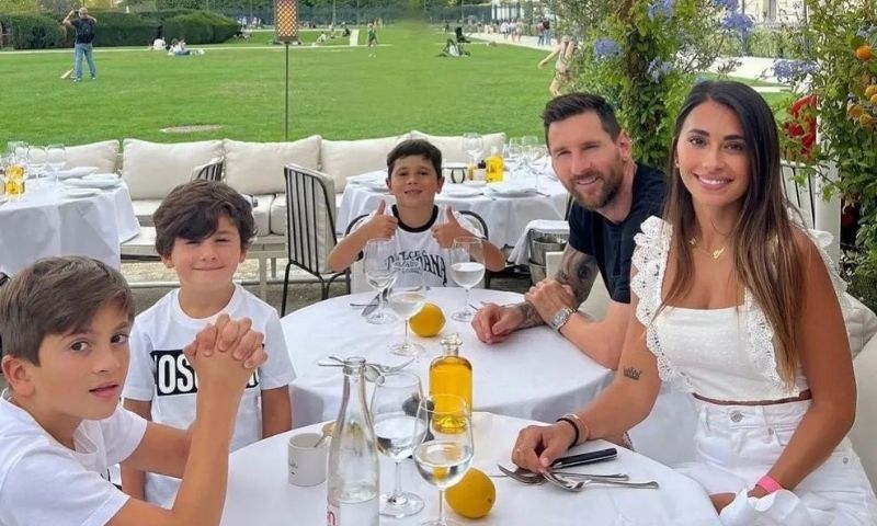 Gia thế nhà vợ Messi như thế nào?